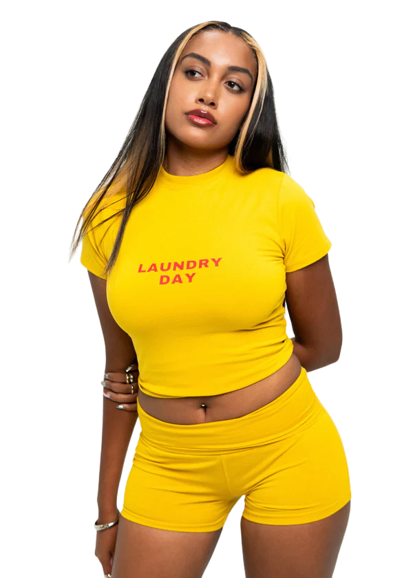 LAUNDRY DAY TEE